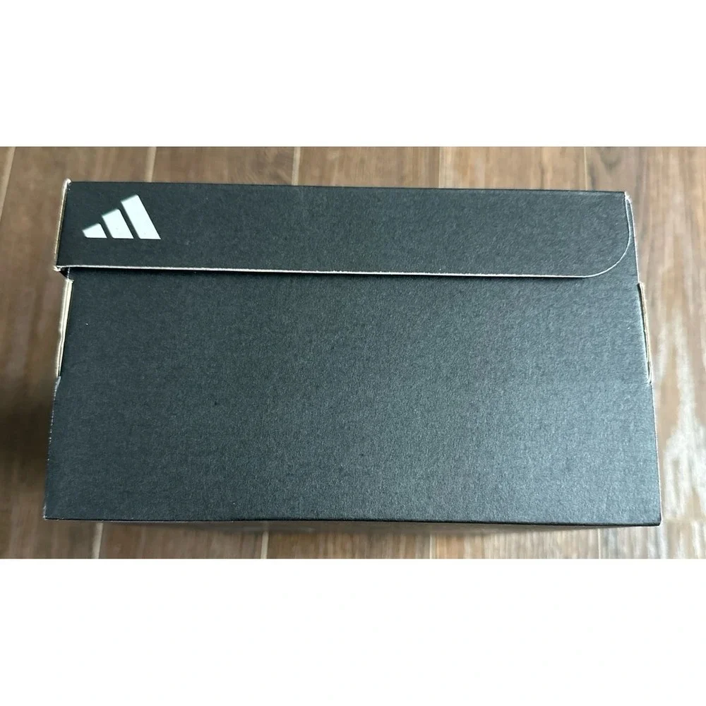Adidas empty‎ shoe box